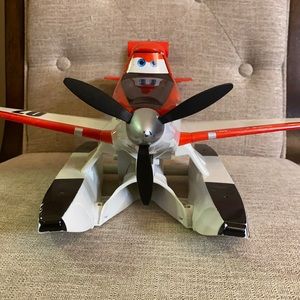 Firefighter Dusty Crop-hopper!